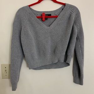 Cropped V-Neck Grey Sweater